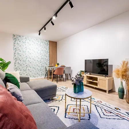 Le Chic - Metro 8 - Paris Apartment Creteil