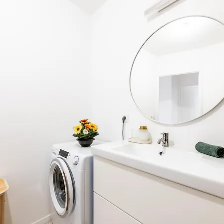 Le Chic - Metro 8 - Paris Apartment