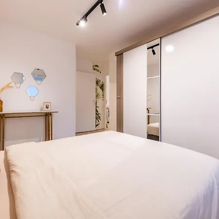 Apartment Le Chic - Metro 8 - Paris Creteil