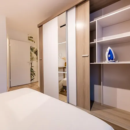 Apartment Le Chic - Metro 8 - Paris *